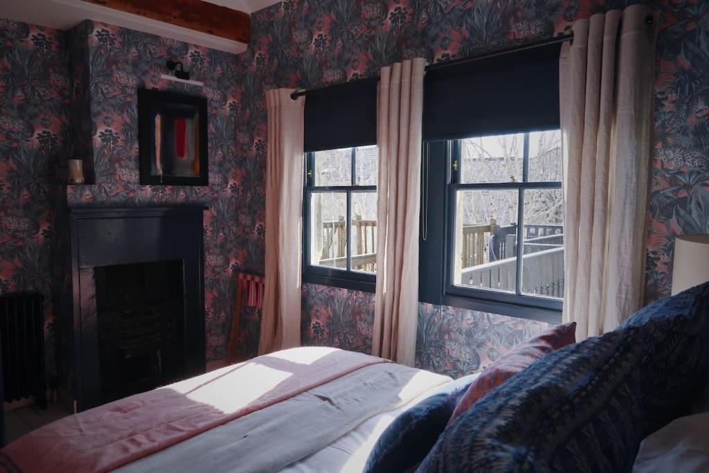 Primrose Cottage - With Private Courtyard & Sun Terrace In Central Bath Exterior foto